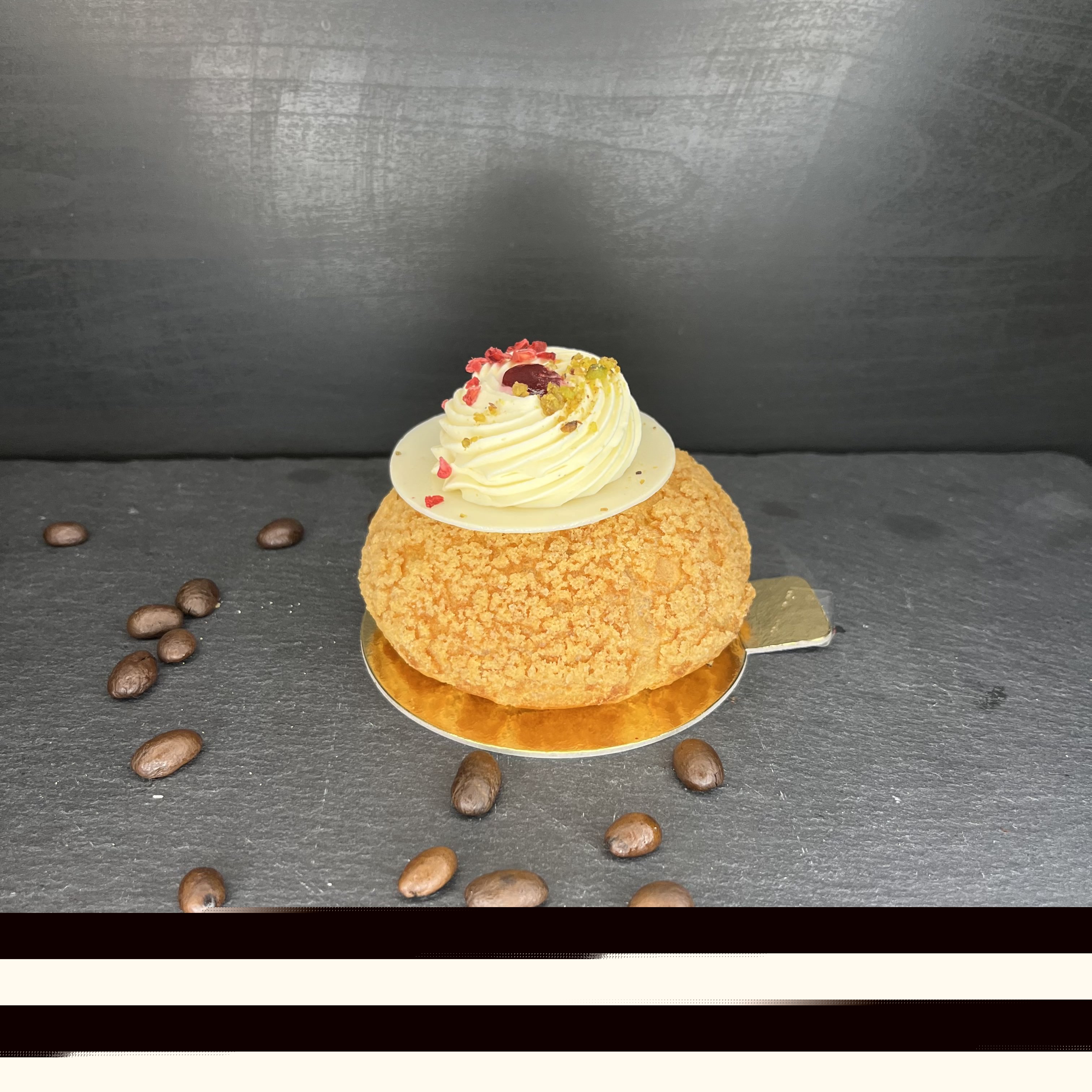 Pisztácia Málna Chouxe